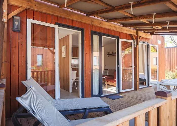 Nova Lodges